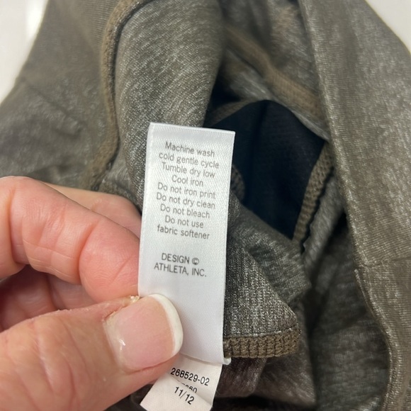 Athleta Cropped 17” Leggings, Size XS EUC - Picture 8 of 10